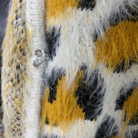 & Merci Boho Cheetah Print Fuzzy Cardigan Sweater Size Medium - Picture 6 of 9